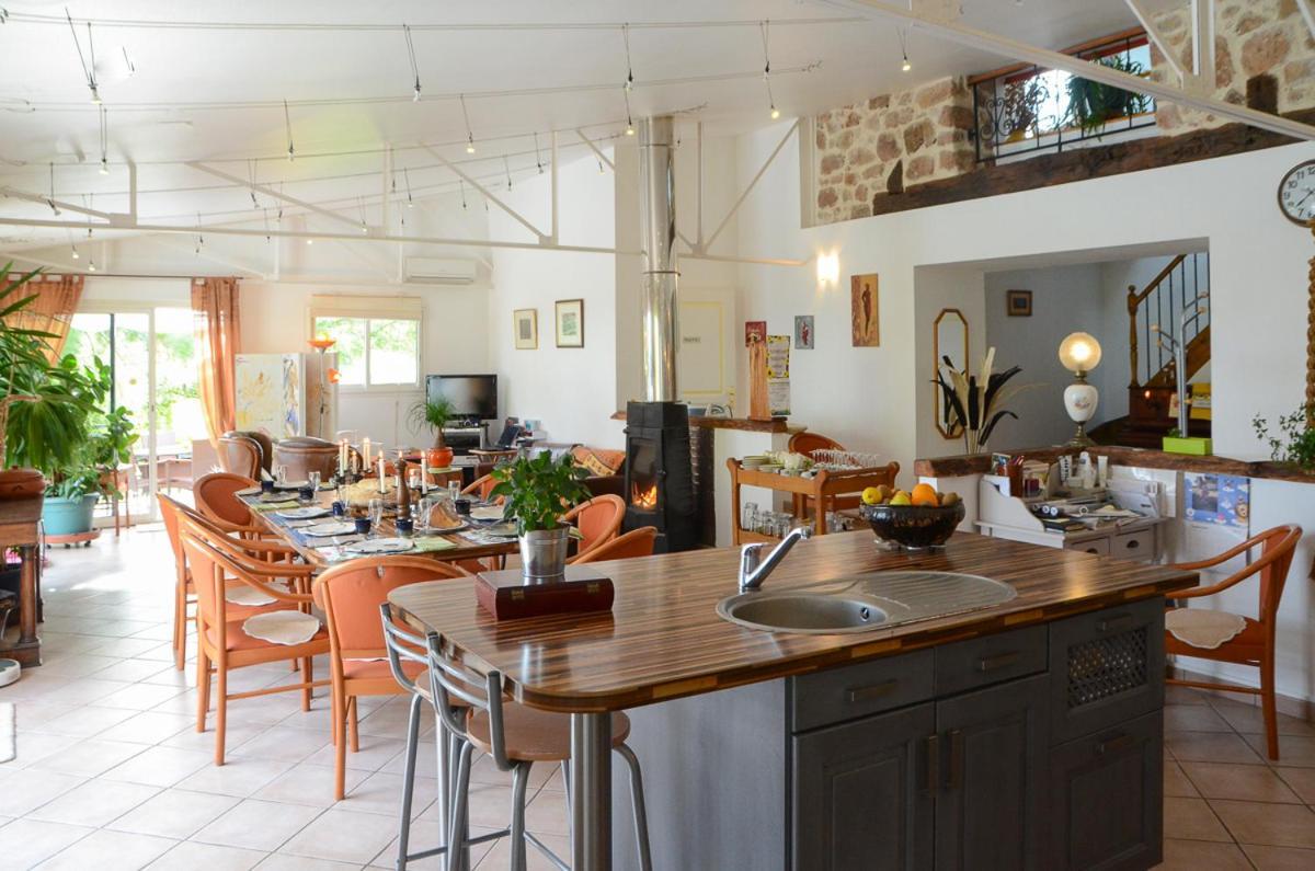 Domaine De La Moretie Cublac エクステリア 写真